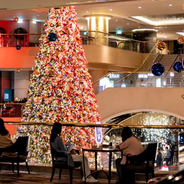 Family-friendly shopping and daily life in United Kingdom